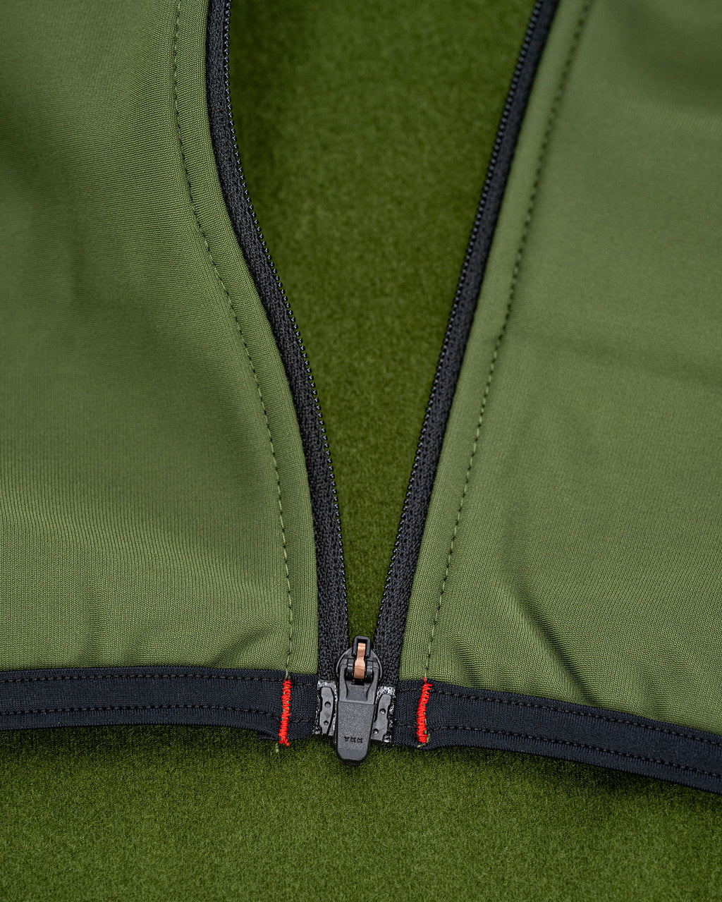 Mens recharge hoodie zip