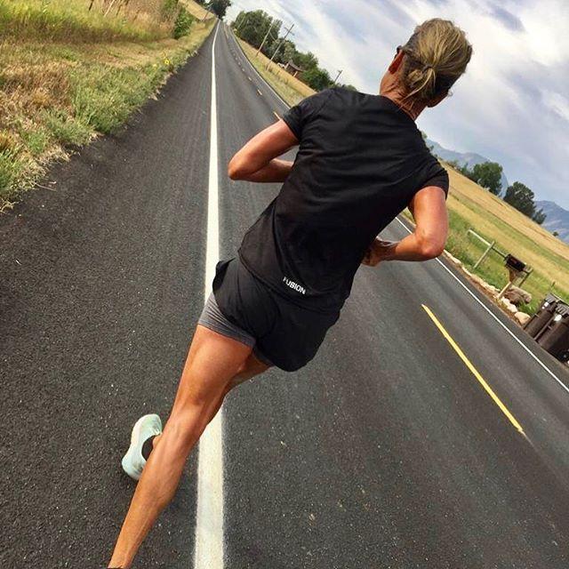 Fusion Women's SLi Technical Run T-Shirt_Action