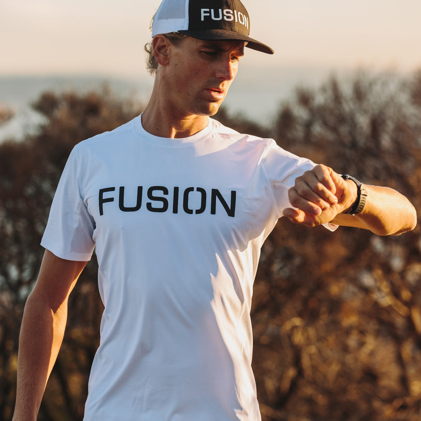 Fusion Men's SLi Technical Run T-Shirt HC_Action