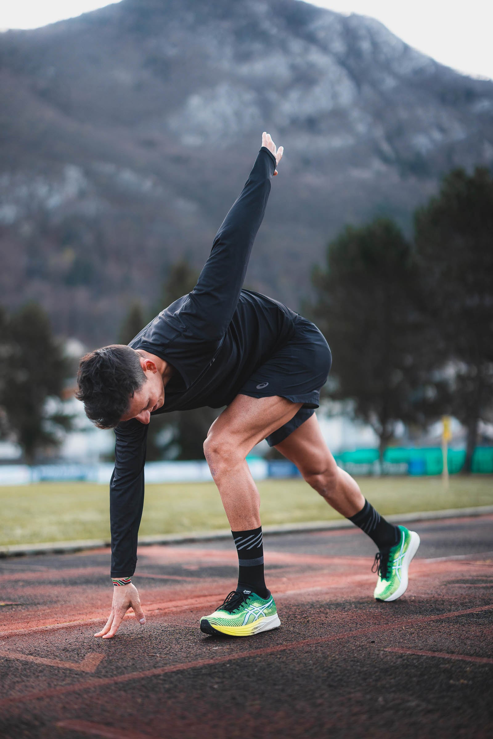 INCYLENCE Running Disrupts Black Long Sock