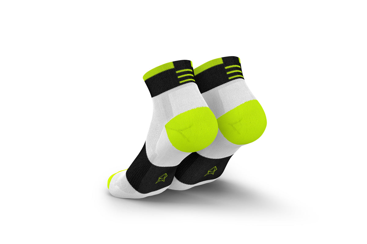 INCYLENCE Ultralight Short sock in Black Canary